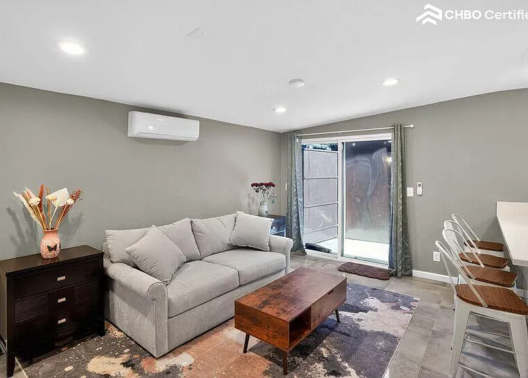 Furnished Rental in Anaheim, CA