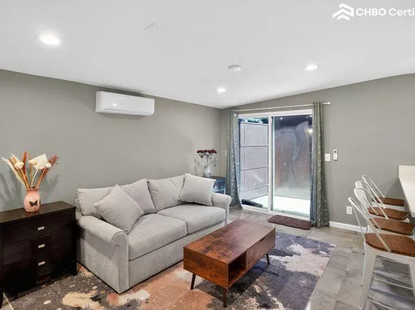 953 S Pepper St, Anaheim, CA 92802