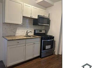 824 W 9th St APT 1, Wilmington, DE 19801