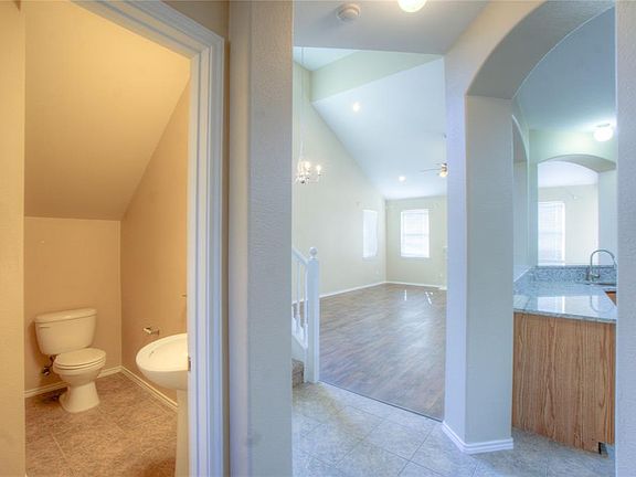 4th image of 1222 Iron Horse St