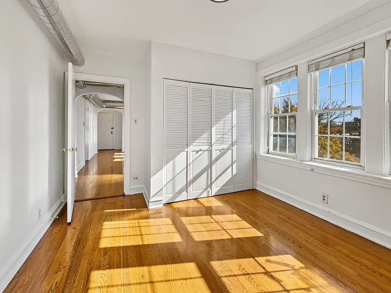 3050 W Cornelia Ave #3 — Photo 9