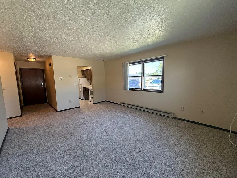 Salem Apartments — Photo 22