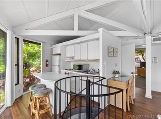 251 Tree Top Dr #20, Four Seasons, MO 65049