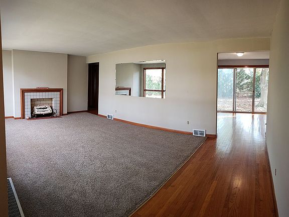2nd image of 1213 Missouri Ave