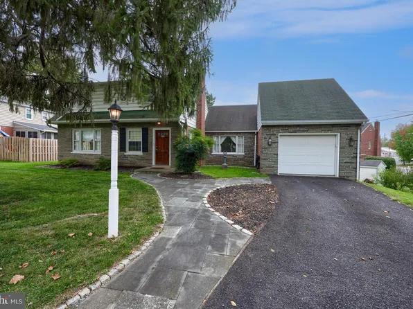 880 Louise Ave, Lancaster, PA 17601