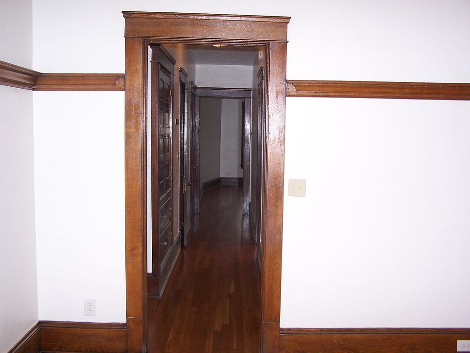 1st image of 1280 W 112th St #4