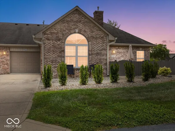 2370 Steeple Chase #9, Shelbyville, IN 46176