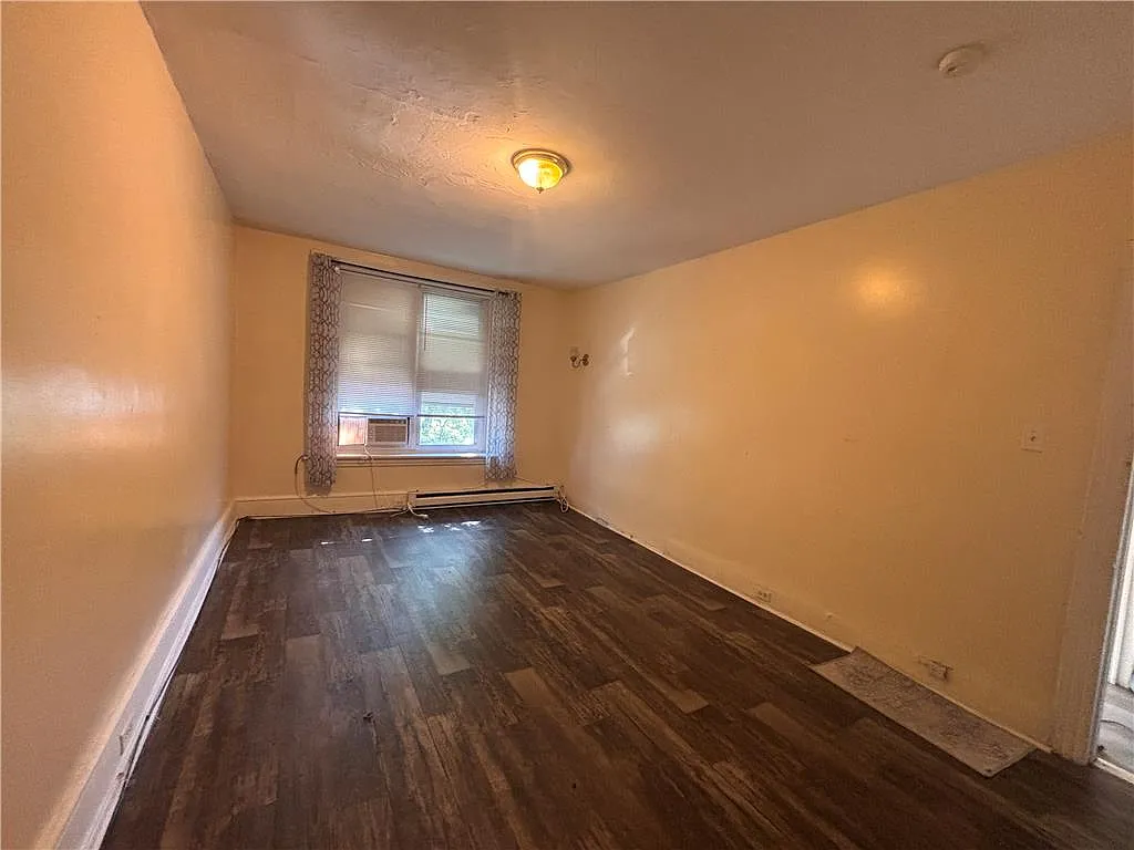 2 bed, 1.0 bath, 650 sqft, $995 — Photo 4