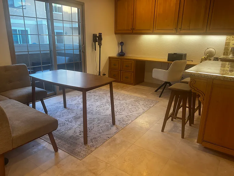 7825 Seaglen Dr — Photo 17