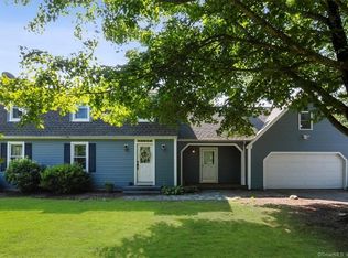 32 Upper Walnut Hill Rd, East Lyme, CT 06333