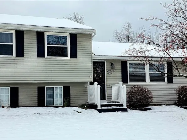 73 Crownview Ter, Hamburg, NY 14075