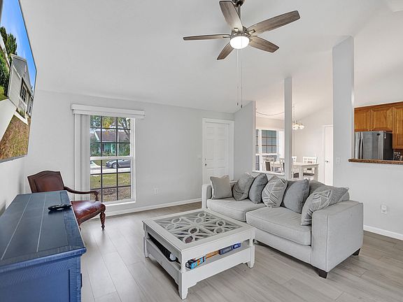 3rd image of 9220 Carma Drive