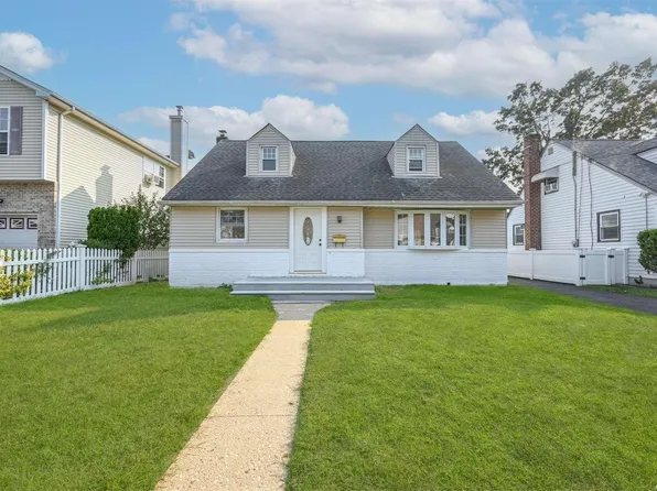 62 Alabama Avenue, Hempstead, NY 11550