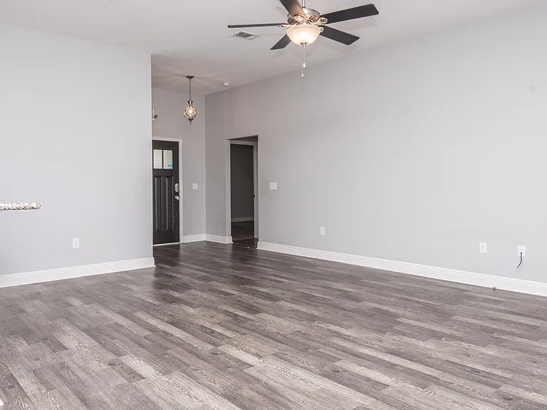 5567 Galaxy Dr — Photo 24