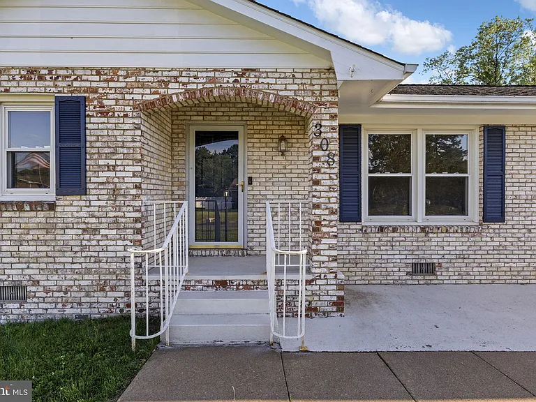 308 Butternut Dr — Photo 24