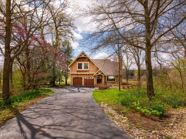 3423 Curling Pond Ct, Crystal Lake, IL 60012