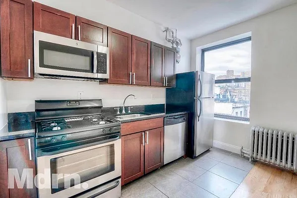 Rented by Mdrn Residential | media 20