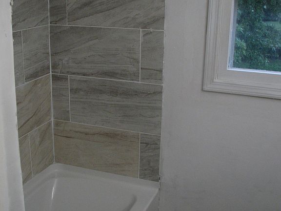 4th image of 3421 Sanford Ave