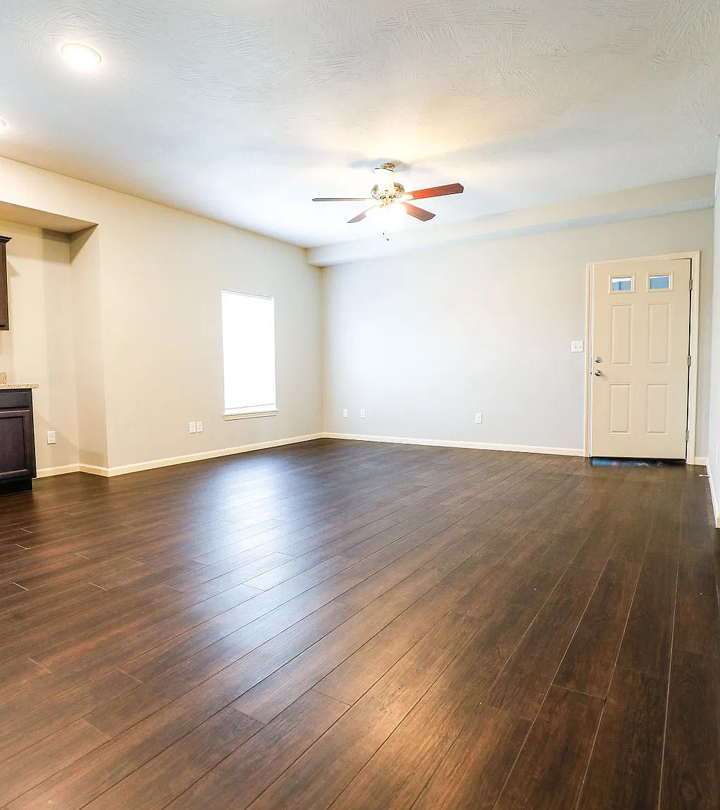 600 E Harrison St — Photo 3