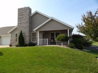 756 Brown School Rd UNIT B, Evansville, WI 53536