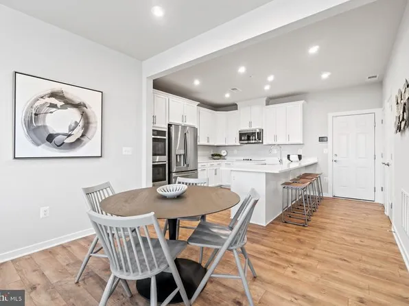 717 Thomas Ln #A, Manassas, VA 20111