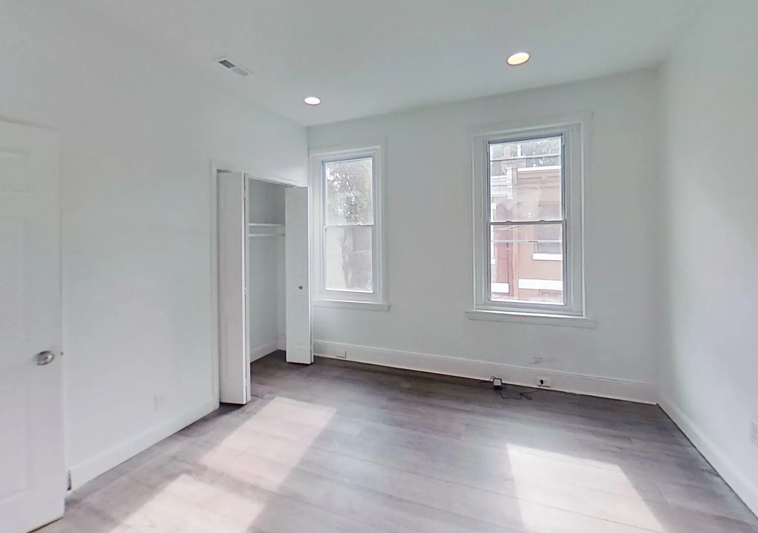 3 bed, 1100 sqft, $1,090 — Photo 3