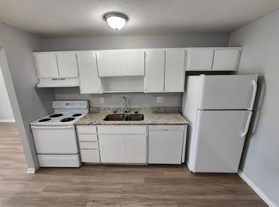 9563 Lynn Ln APT B, Largo, FL 33777