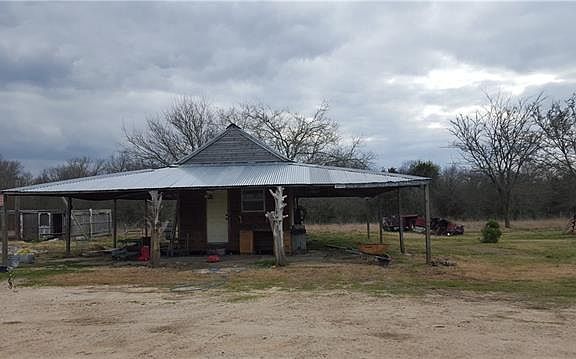 3rd image of 1405 Vz County Road 2623