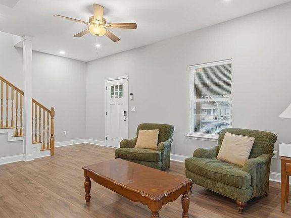 4th image of 3612 5th Ave