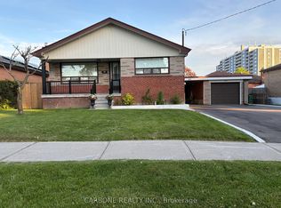 105 Hallsport Cres, Toronto, ON M3M 2K5