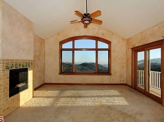 5th image of 22252 Alta Dr