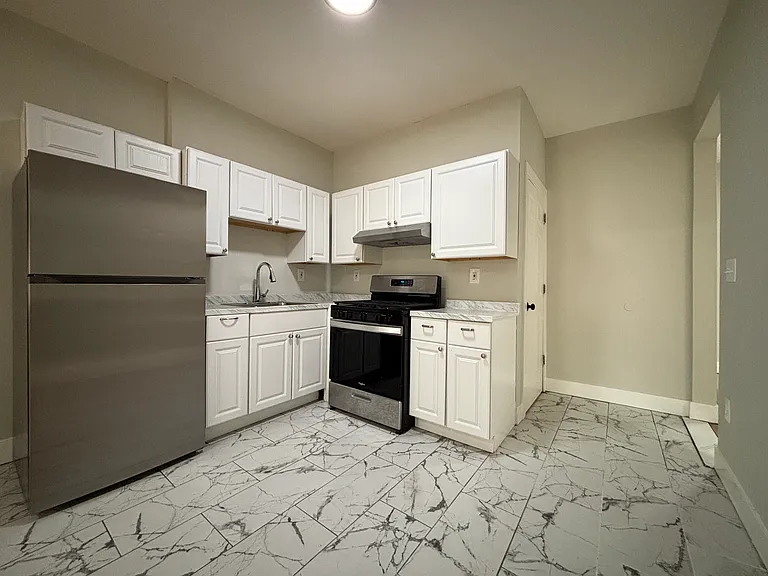207 Goodrich St #209 — Photo 1