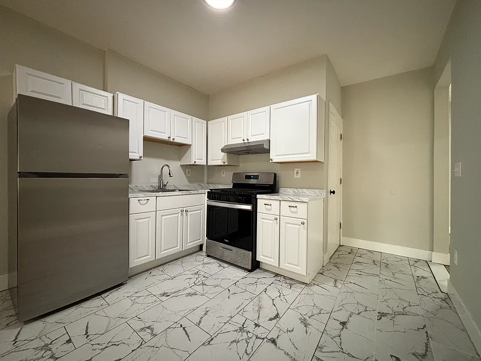207 Goodrich St #209