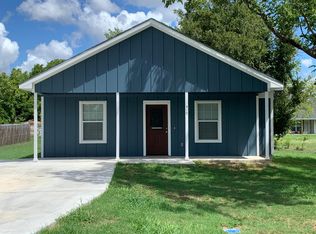 408 El Paso, Holland, TX 76534