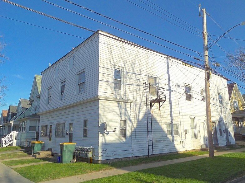 Building Photo 4