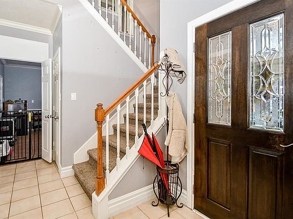 3rd image of 6107 Old Farmhouse Ln