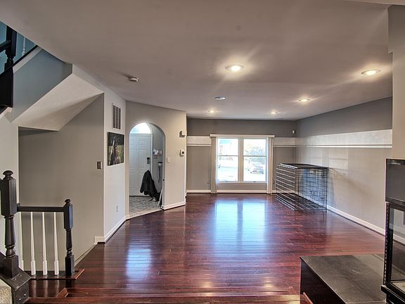 Living w/ Hardwood Floor and Fireplace