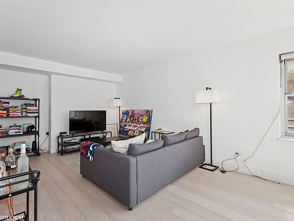 3rd image of 80 Park Ave #17 P