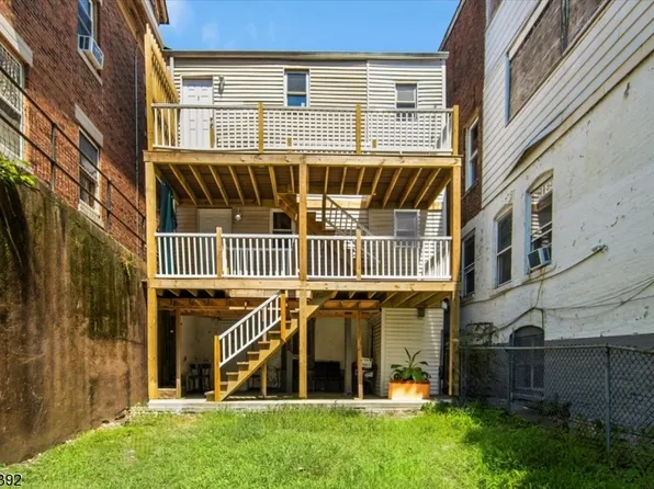 82 Front St, Paterson City, NJ 07522