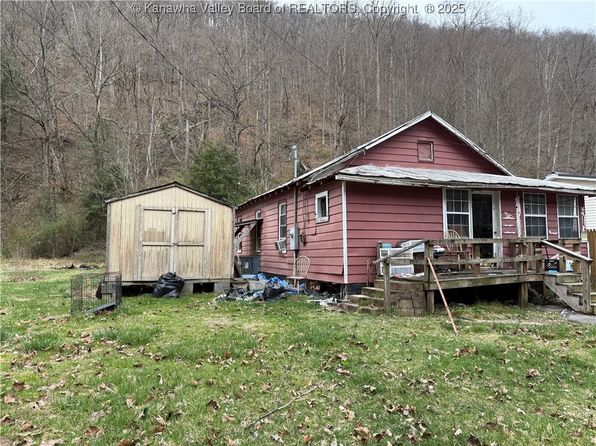 604 Coal Fork Laurel Rd, Seth, WV 25181