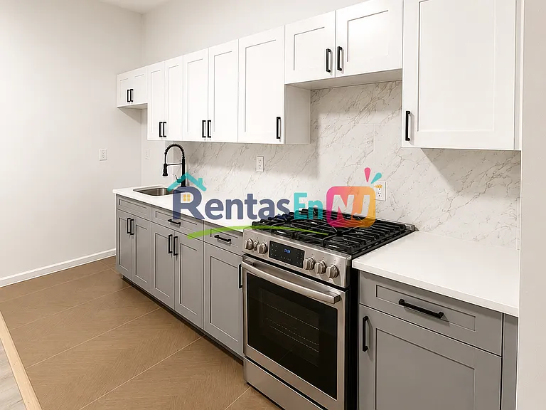 319 Hawthorne Ave #1L — Photo 1