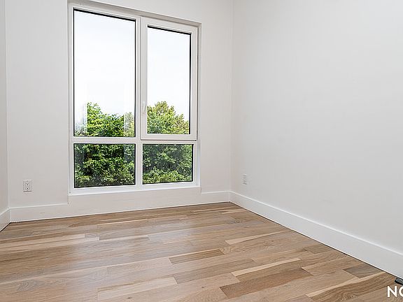 2nd image of 193 Graham Ave #5T