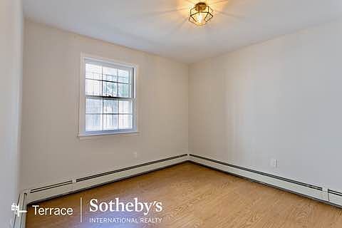 4th image of 52 Markwood Pl