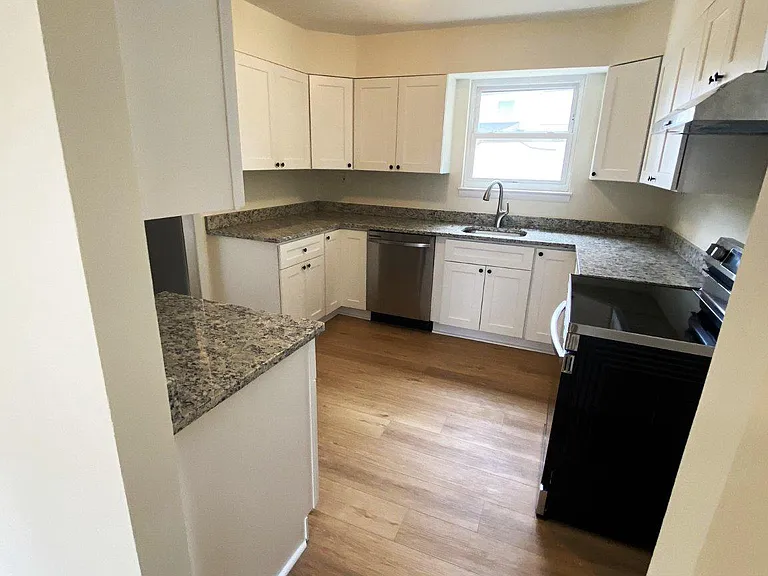 7707 Queens Park Rd — Photo 14