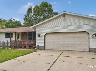 14855 Coalter Ave, Kent City, MI 49330