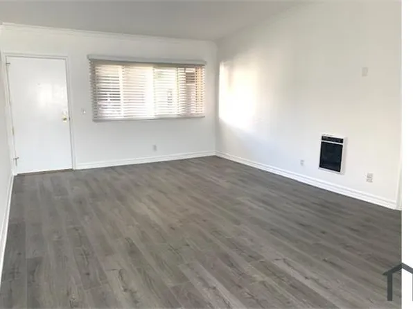 8650 Belford Ave, Los Angeles, CA