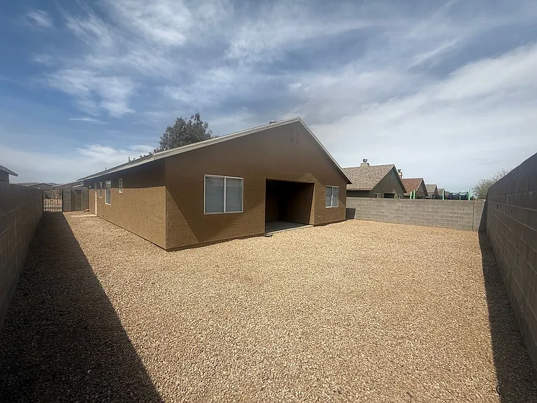 3386 N Jewel St — Photo 2