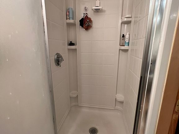 4th image of 1685 Beacon St #4