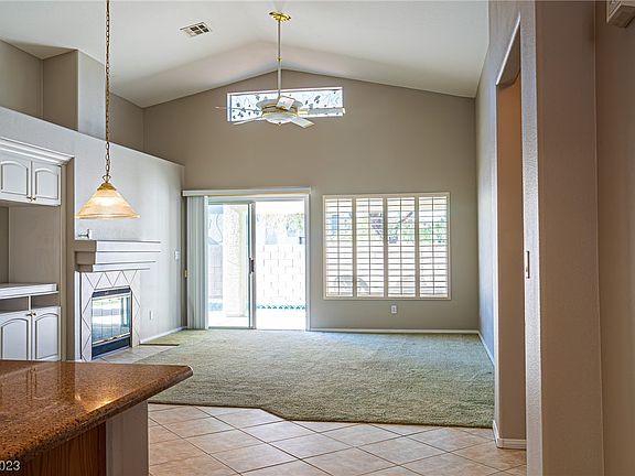 2nd image of 825 Roaring Falls Ave