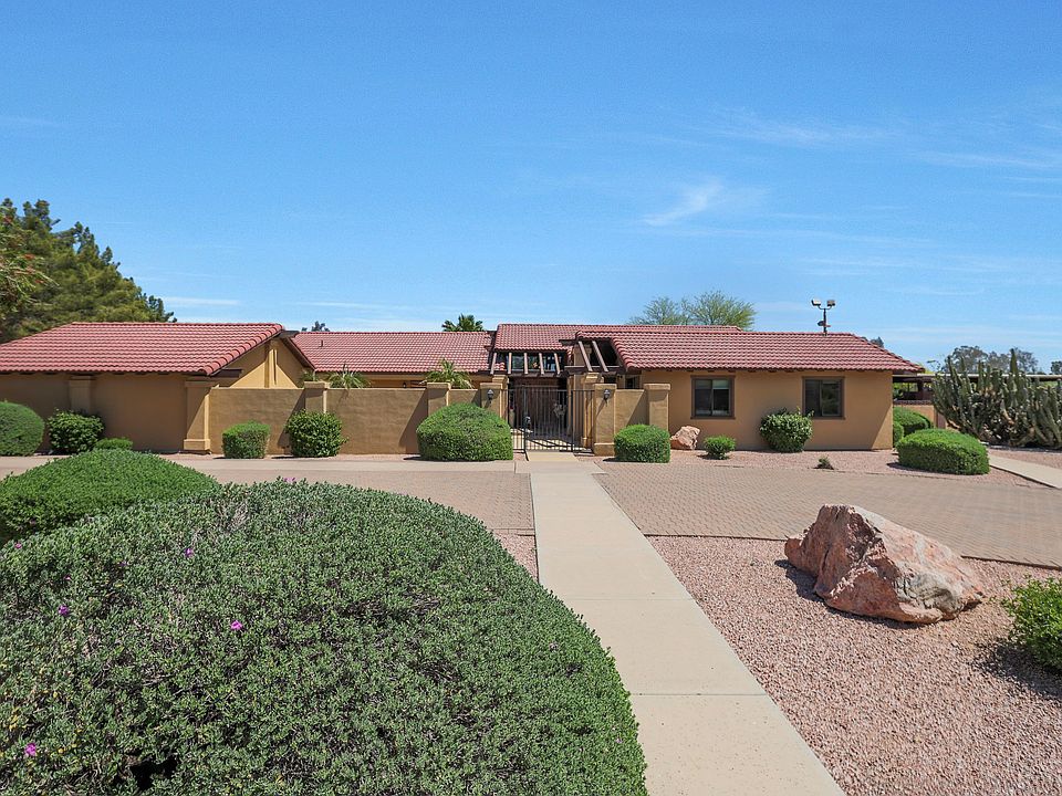 Large front circular drive